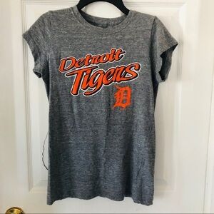 5TH & OCEAN grey Detroit tigers baseball shirt size medium